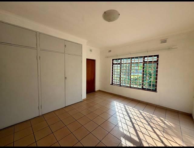 4 BEDROOM FREESTANDING TO LET IN MEER EN SEE